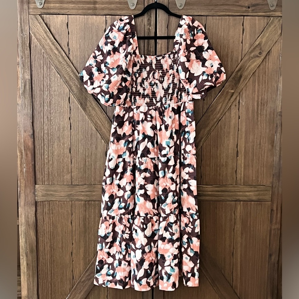 THML Puff Sleeve Flower Print Smocked Midi Dress Size Medium EUC - Picture 3 of 9